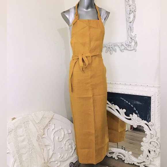Southern Living Other - NWT Southern Living
Linen Full-Size Apron
